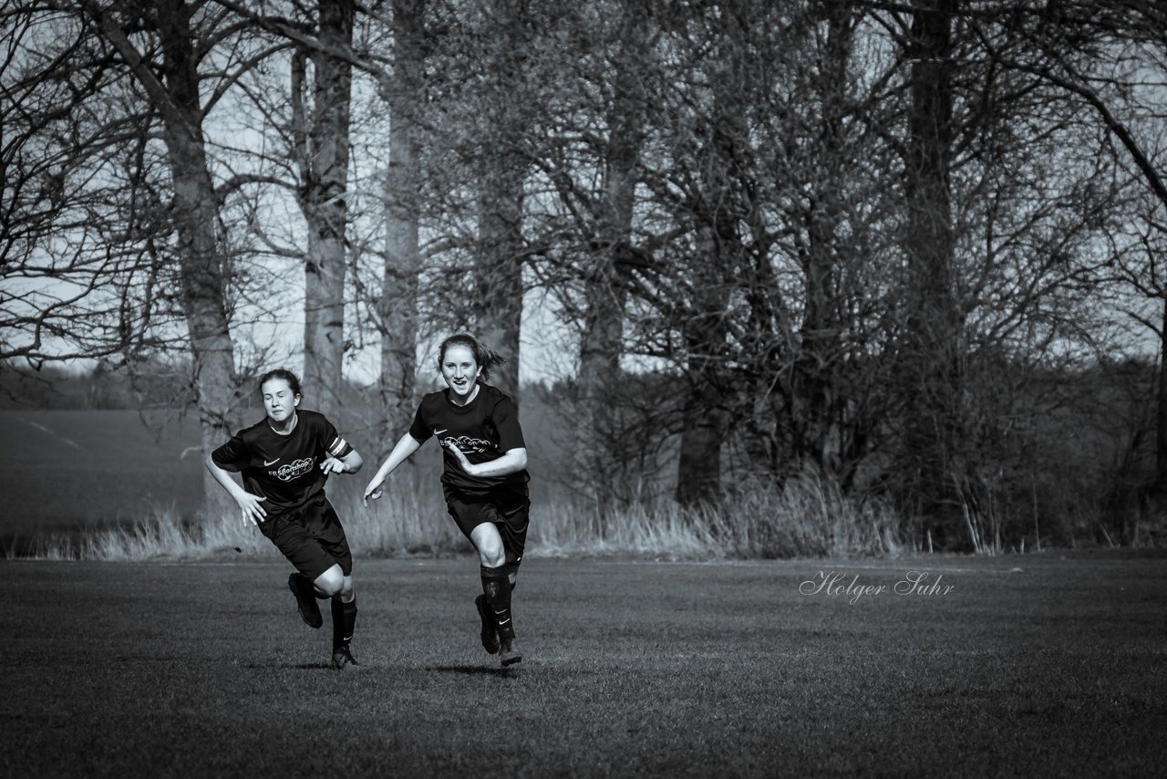 Bild 1901 - C-Juniorinnen SV Steinhorst/Labenz - TSV Friedrichsberg-Busdorf : Ergebnis: 5:0